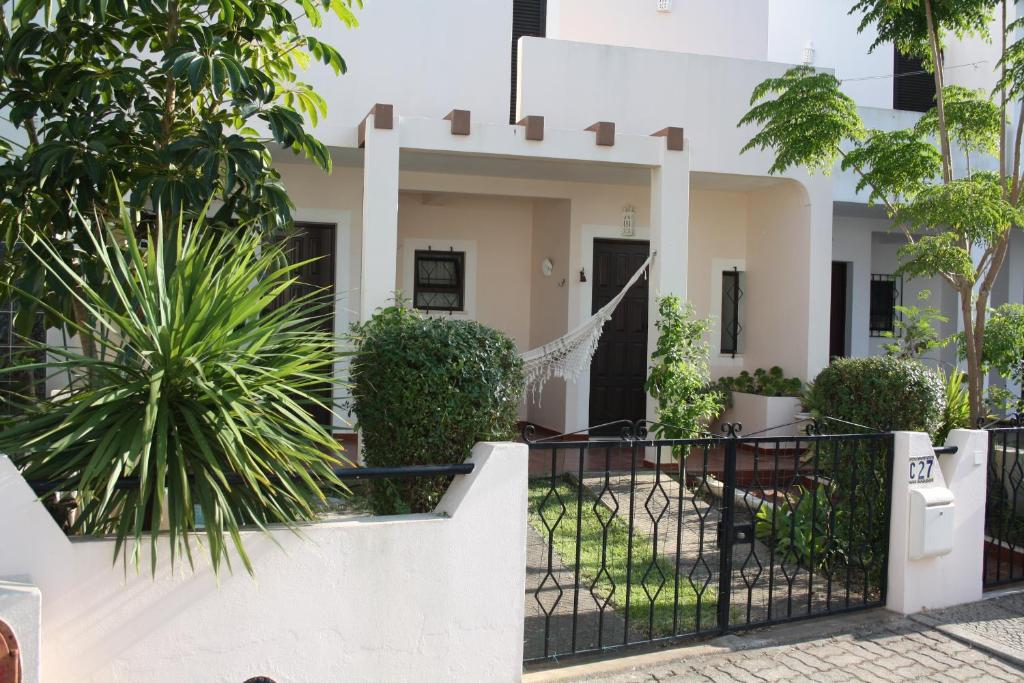 Villa charmosa V3 junto à praia e à Marina de Vilamoura com Piscina e Wi-Fi