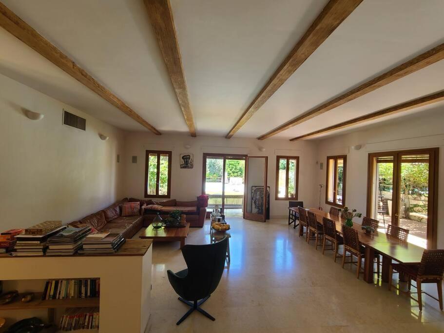 gorgeous herzeliya pool villa