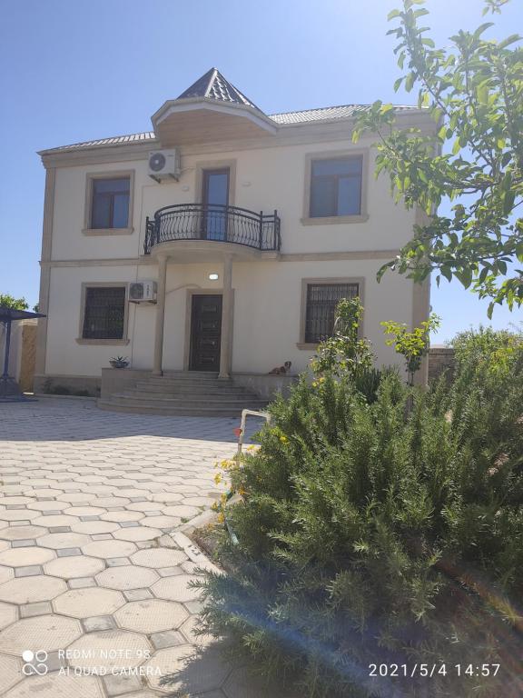 Cozy House in Bina, Bolluq