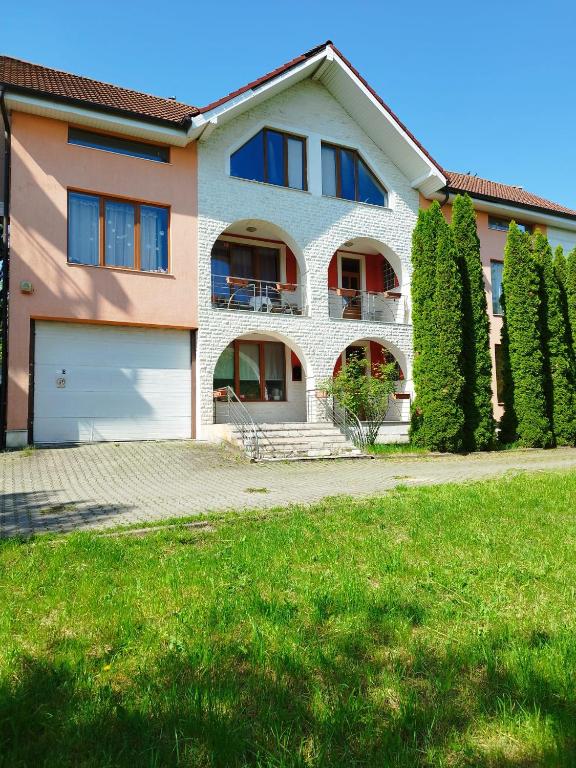 Casa cu Flori