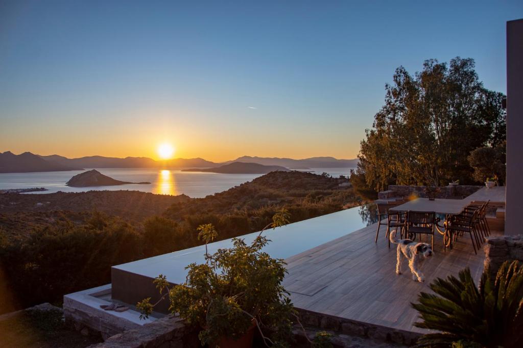 The Boatyard Luxury Villa