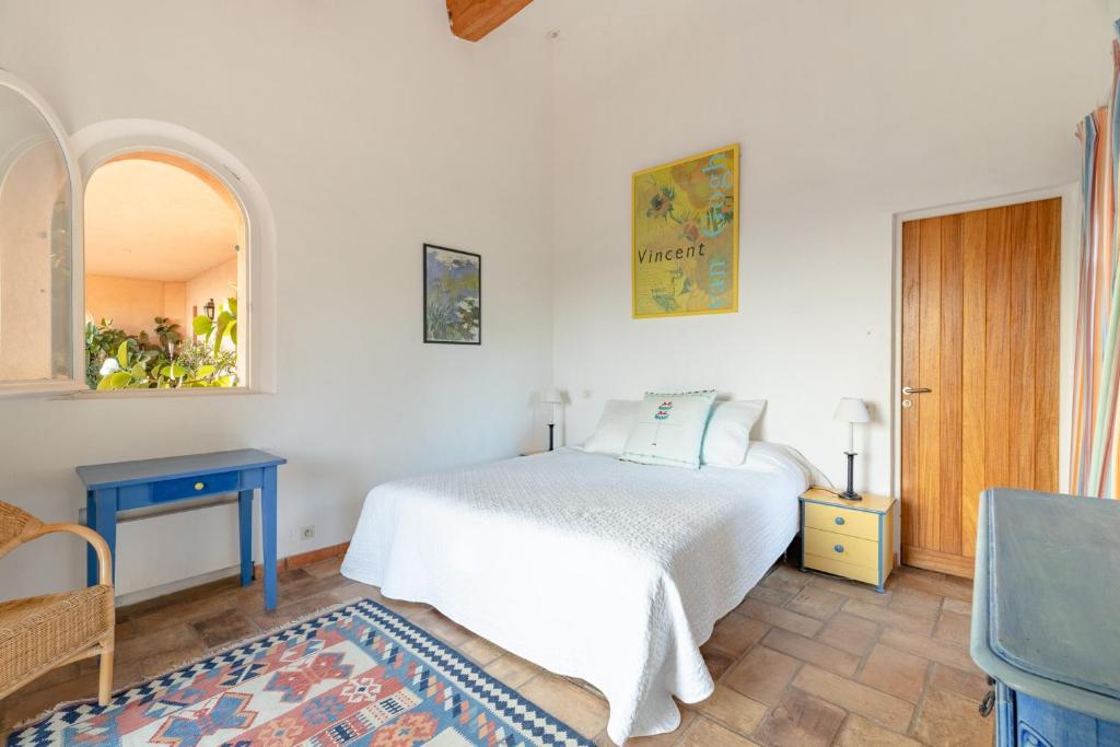 Villa de 4 chambres avec vue sur la mer piscine privee et jardin clos a Ramatuelle a 3 km de la plage