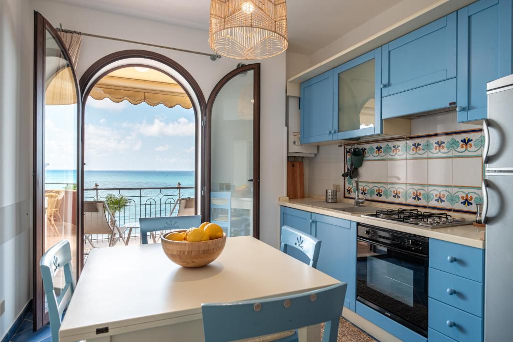 Residence L'Arcipelago Appartamenti Fronte Mare con Ampio Balcone