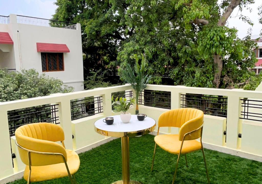 Serene Stays at Varanasi - 5BHK Luxirious villa