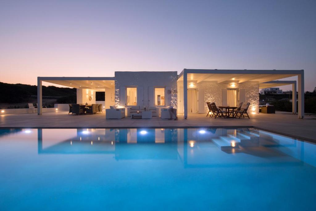 White Santa Maria Villa