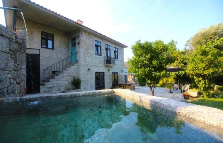 Villa Dos Santos - Gerês Country House