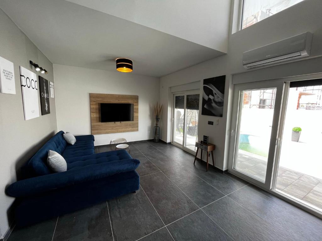 LuxVilla AURORA
