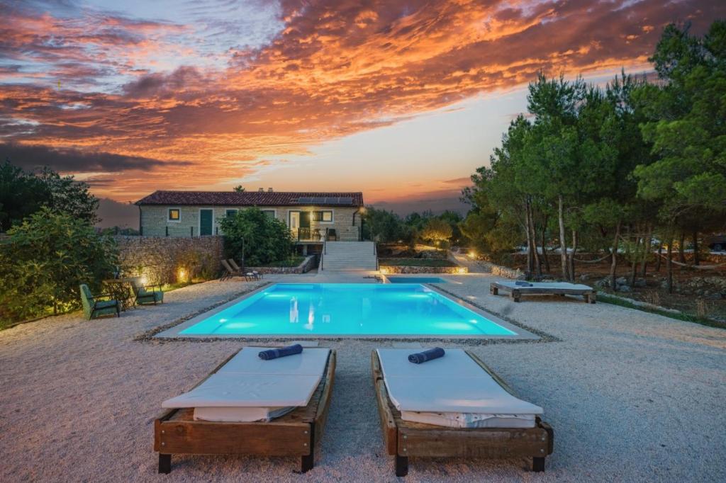 "The 7th Heaven Garden" Villa