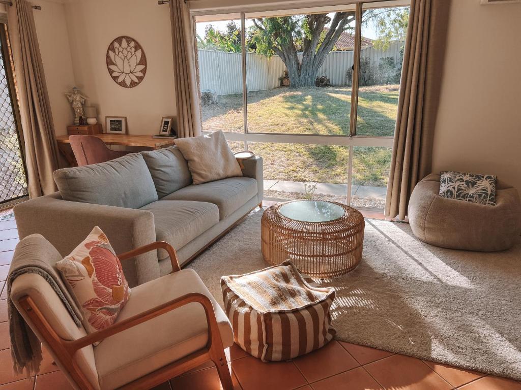 BEACH 400m, Big Yard, Playroom, Perfect for Families, Couples, Digital Nomads