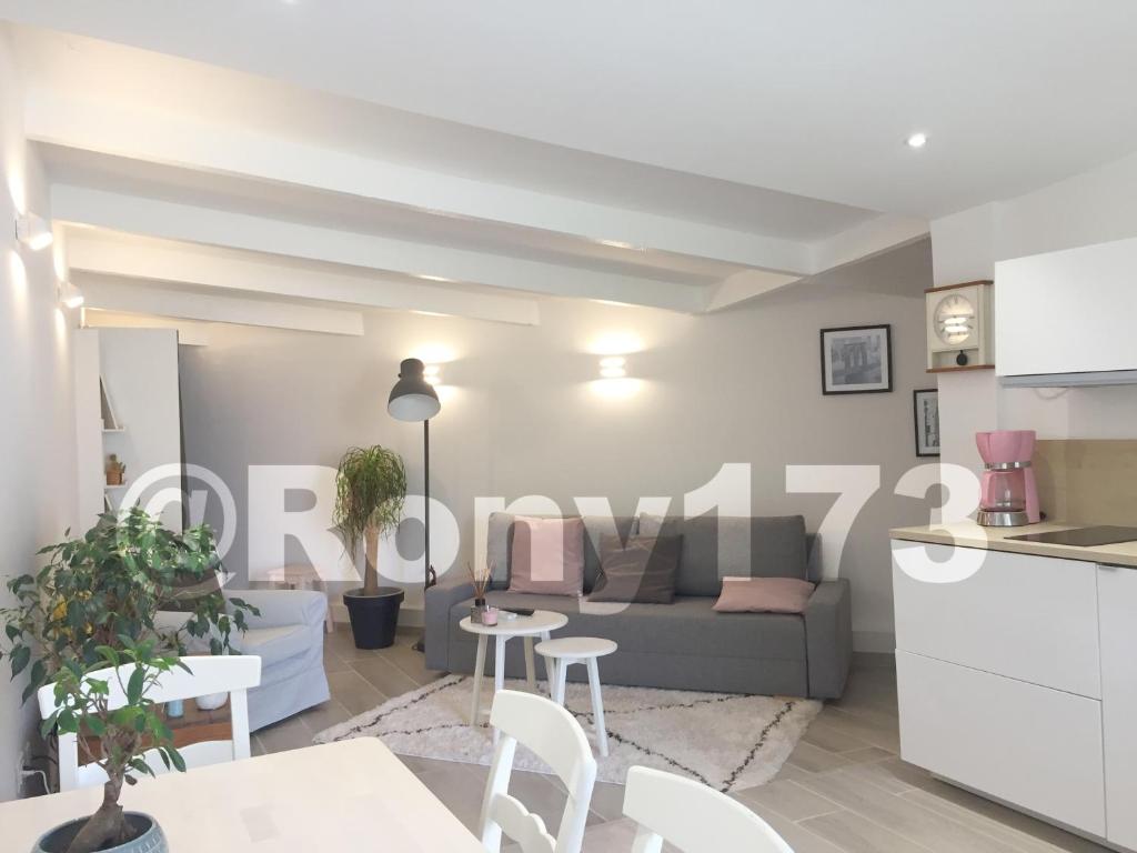 Studio proche mer et ville TOULON 2 pers
