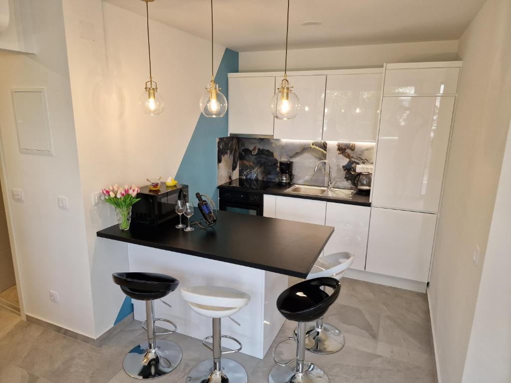 Summerhouse Liber
