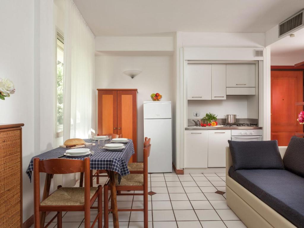 Chic Apartment in Riccione with Swimming Pool