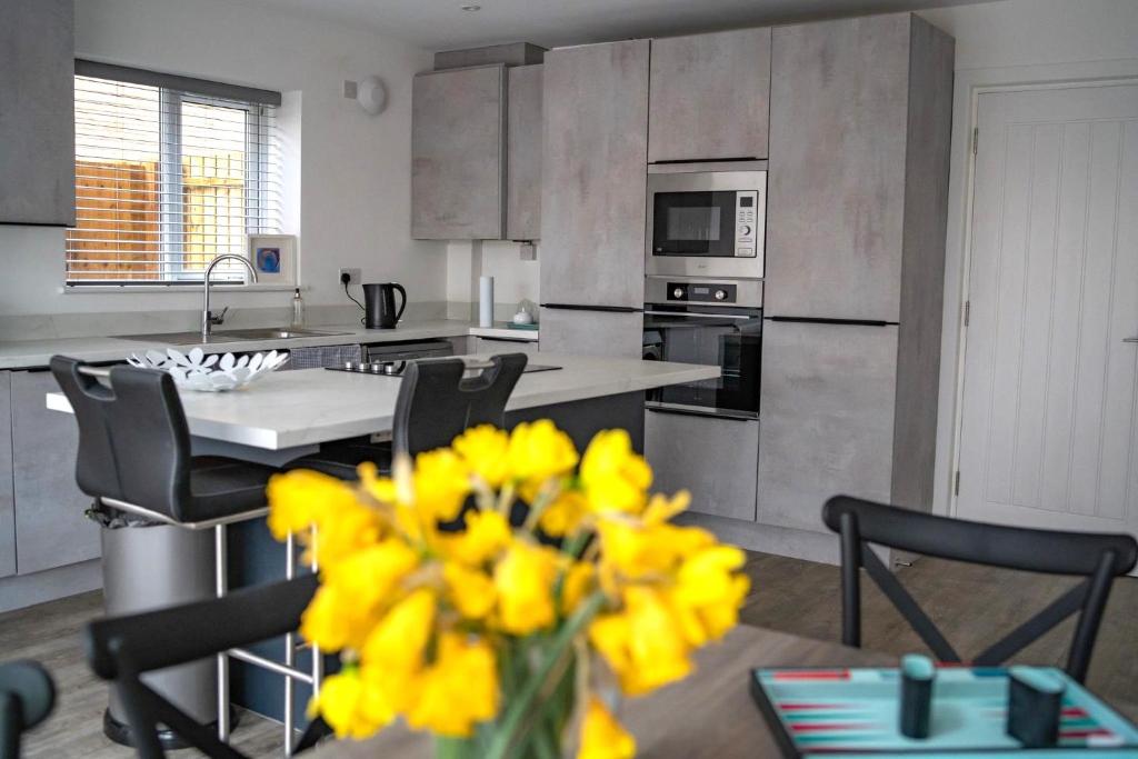 The Red House- Gorgeous Family Space