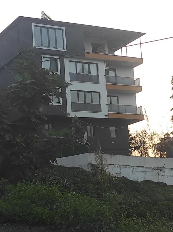 Sama house