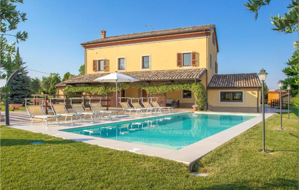 Nice Home In Senigallia With Outdoor Swimming Pool, Private Swimming Pool And 6 Bedrooms
