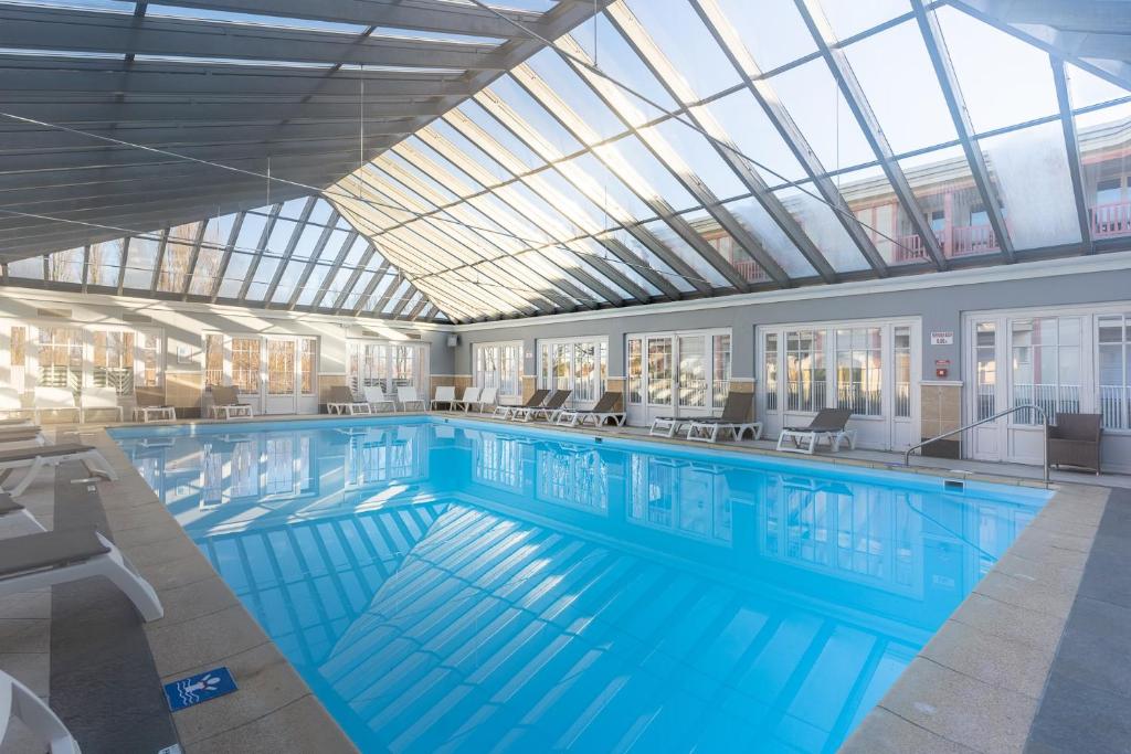Très bel appartement pour 5 personnes avec piscine tennis & parking gratuit ref235