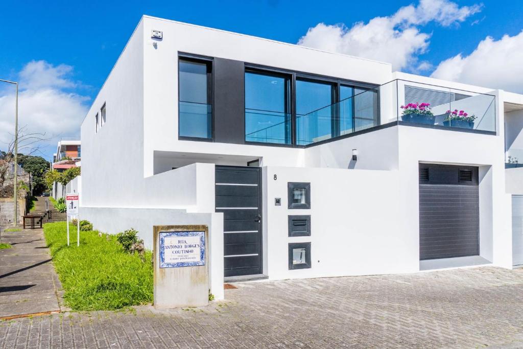 LUX House