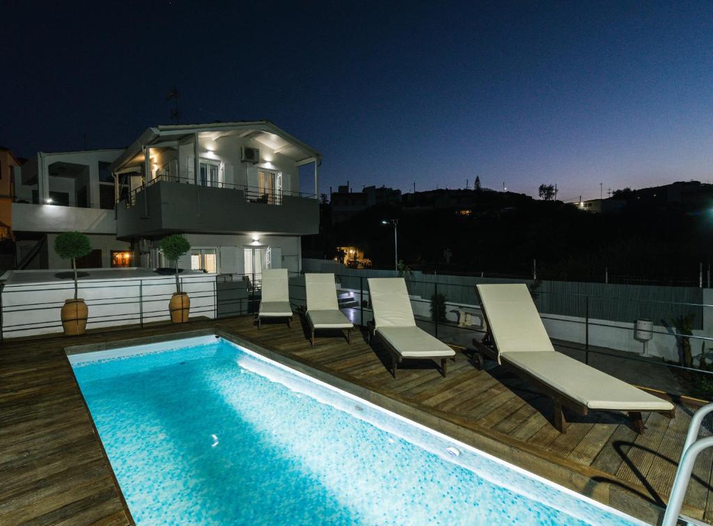 * * *Ammira Mare* *Maisonette near sea with pool