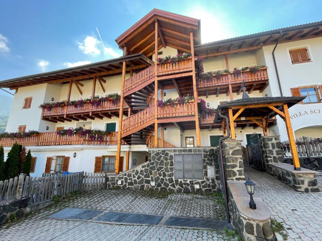 SciliarGuestHouse-due piani parcheggio privato