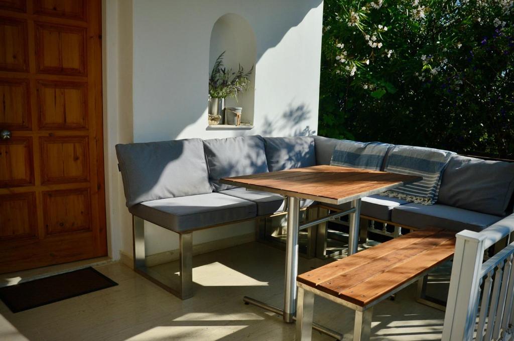 Top Holiday Home Private Pool by the sea With Private Garden for Private use