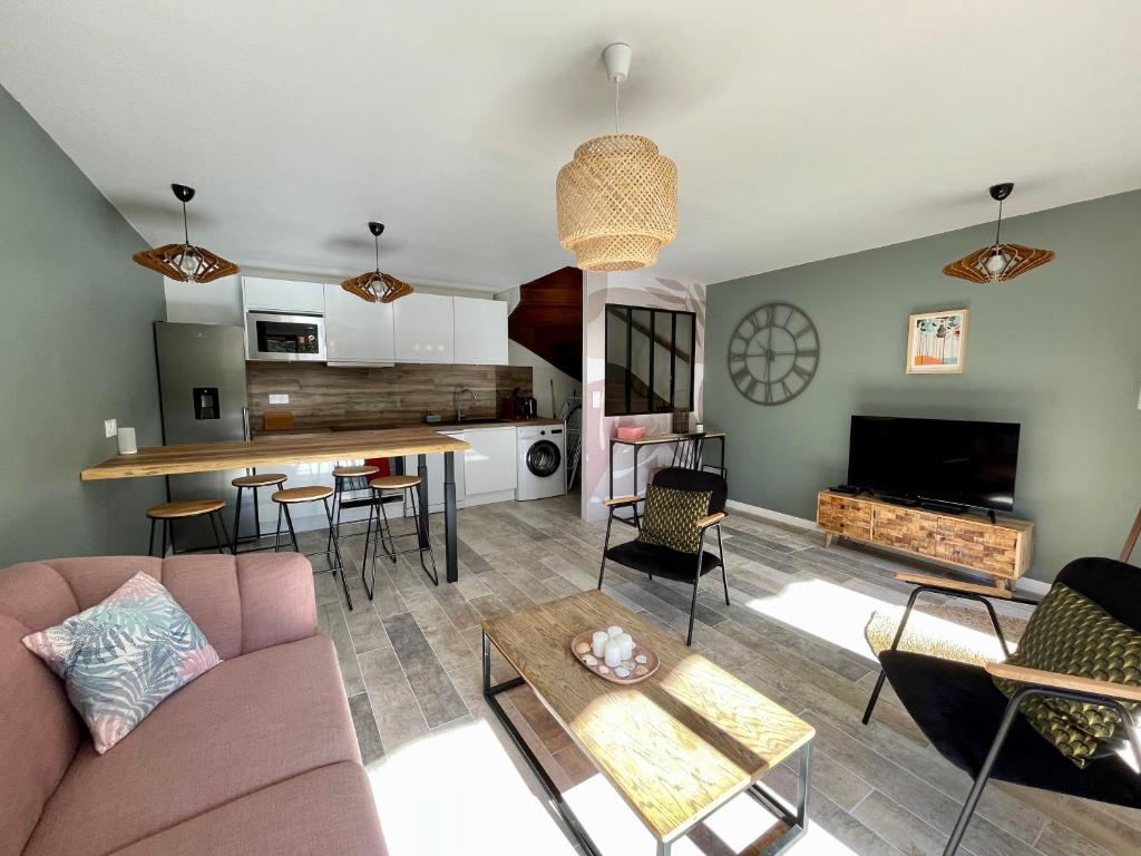Maison chaleureuse sous les pins