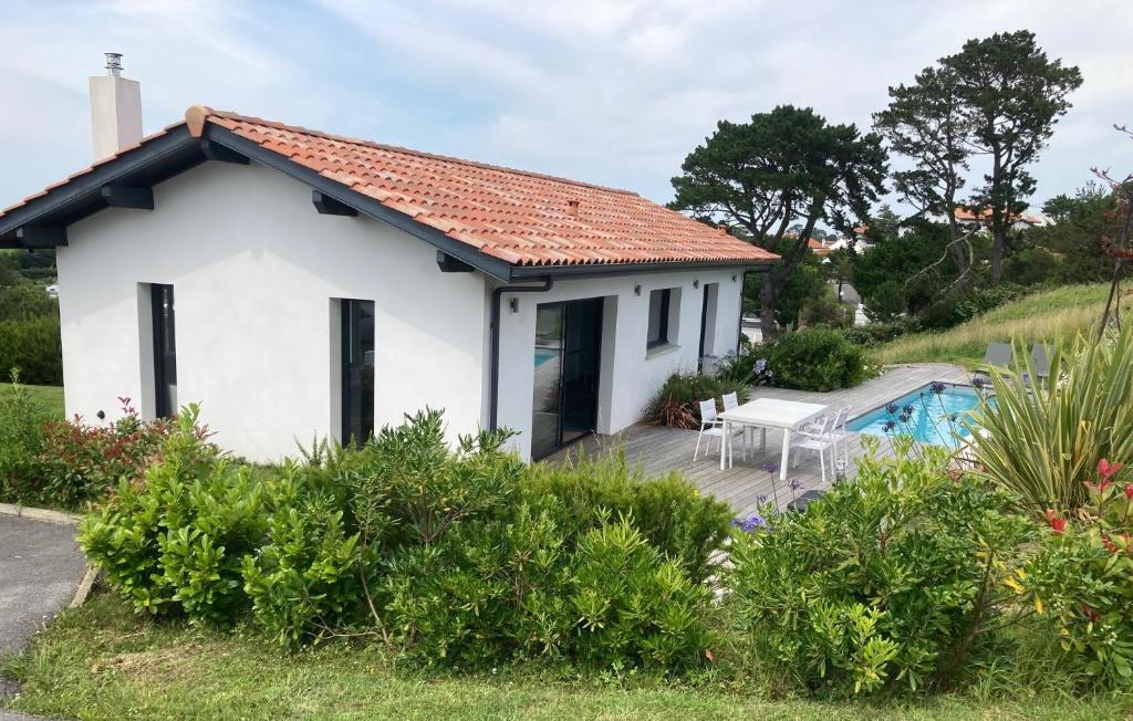 Maison 4 étoiles avec piscine vue sur mer et plage à pied