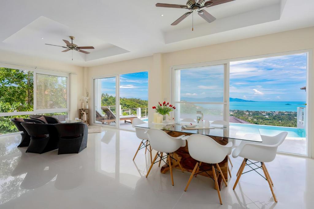 3 Coconuts - Seaview Private Villa