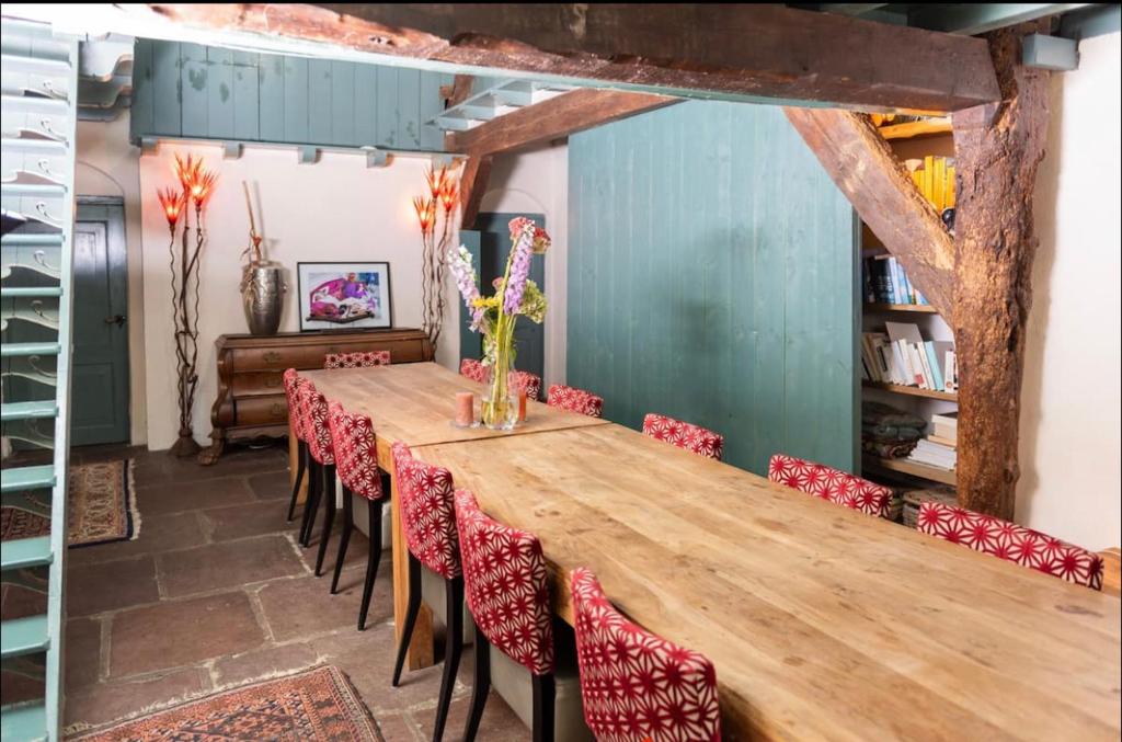Bohemian Wellness mini-Estate