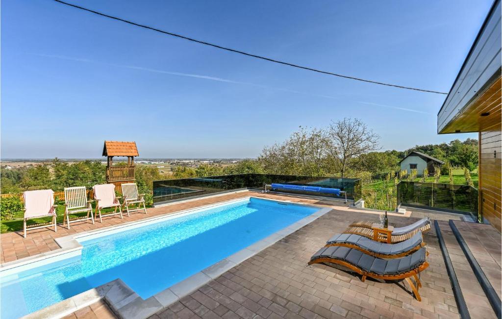 Stunning Home In Vinogradi Ludbreski With Sauna