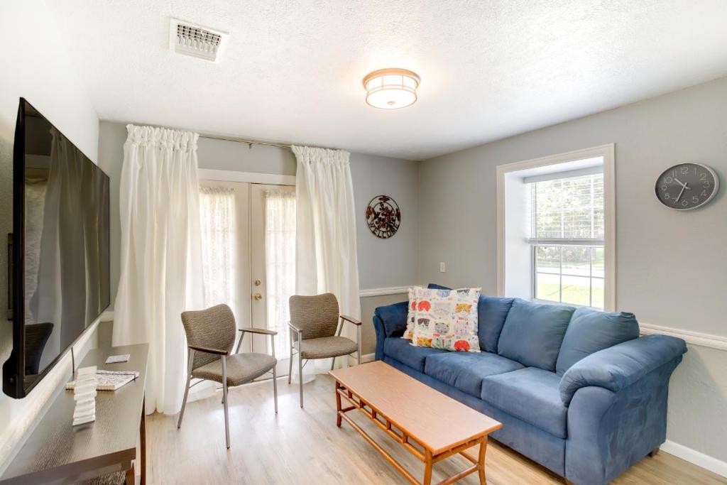 Cozy Shenandoah Home Less Than 2 Mi to The Woodlands Mall!