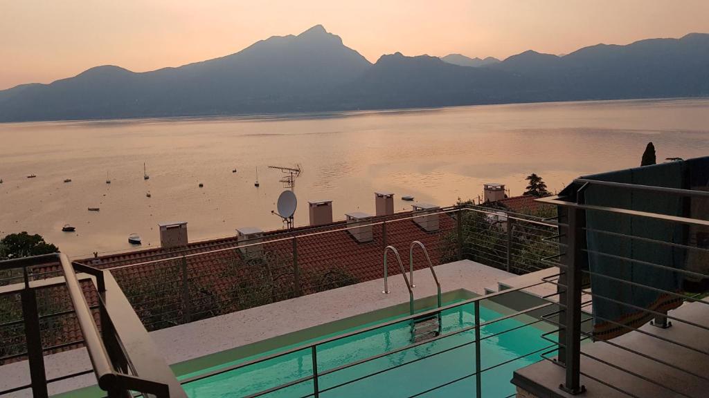 IL SOGNO 1 Piscina e vista lago