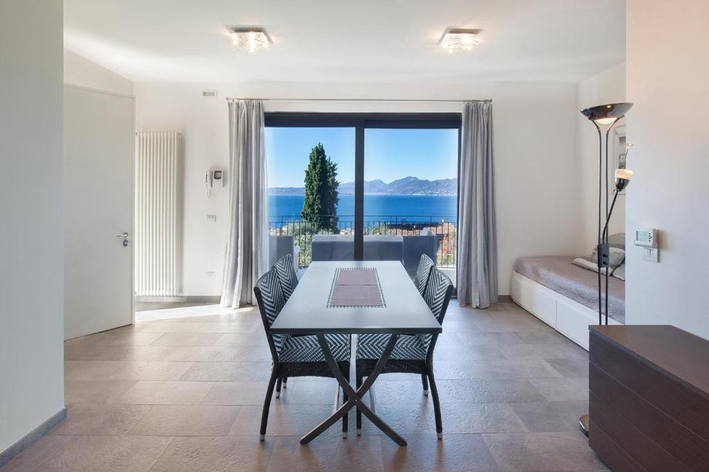 Villa Loncrino, First Floor Apartment