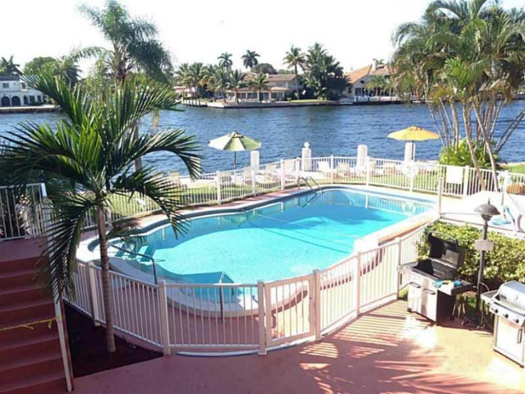 Studio Intracoastal Views! 5 Min Walk To The Beach