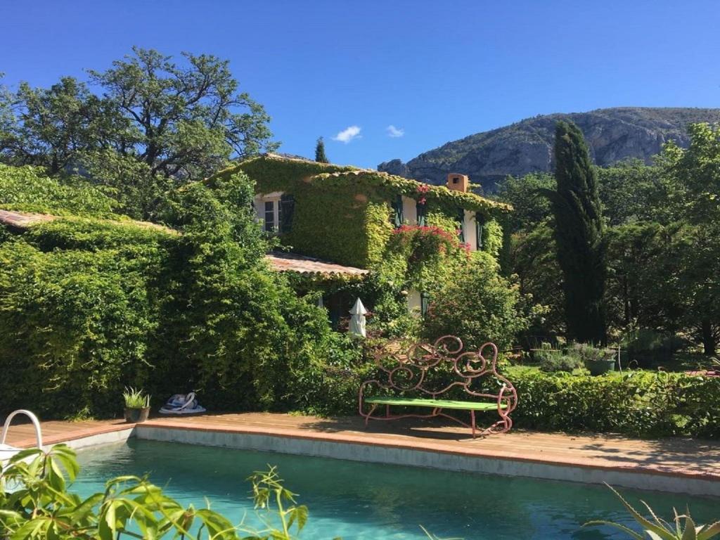 La petite maison de la ferme rose