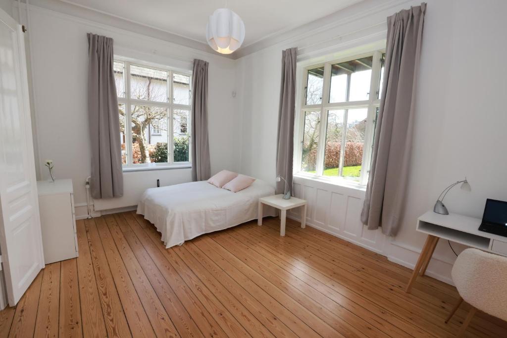 Scandi-Hygge Seaside House - only 10mins to Copenhagen