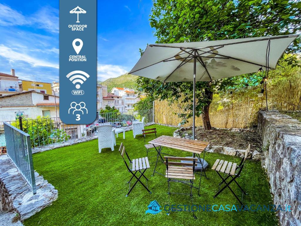 Casa con ampio giardino in centro