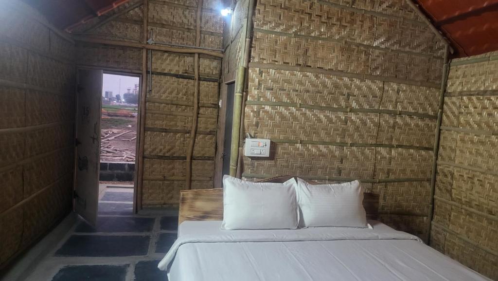 Osho's Organic Resort Hampi