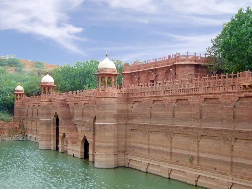 WelcomHeritage Bal Samand Lake Palace