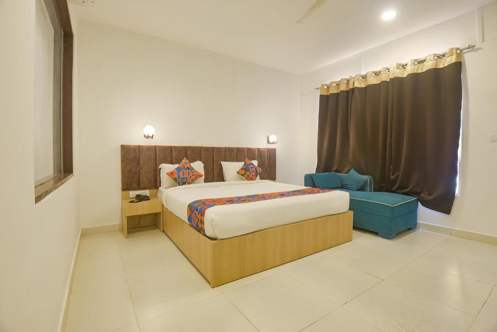 FabHotel Morjim Bliss