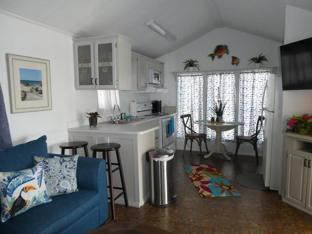 LIV Resort: Clam Circle with Private Jacuzzi (Pet Friendly)