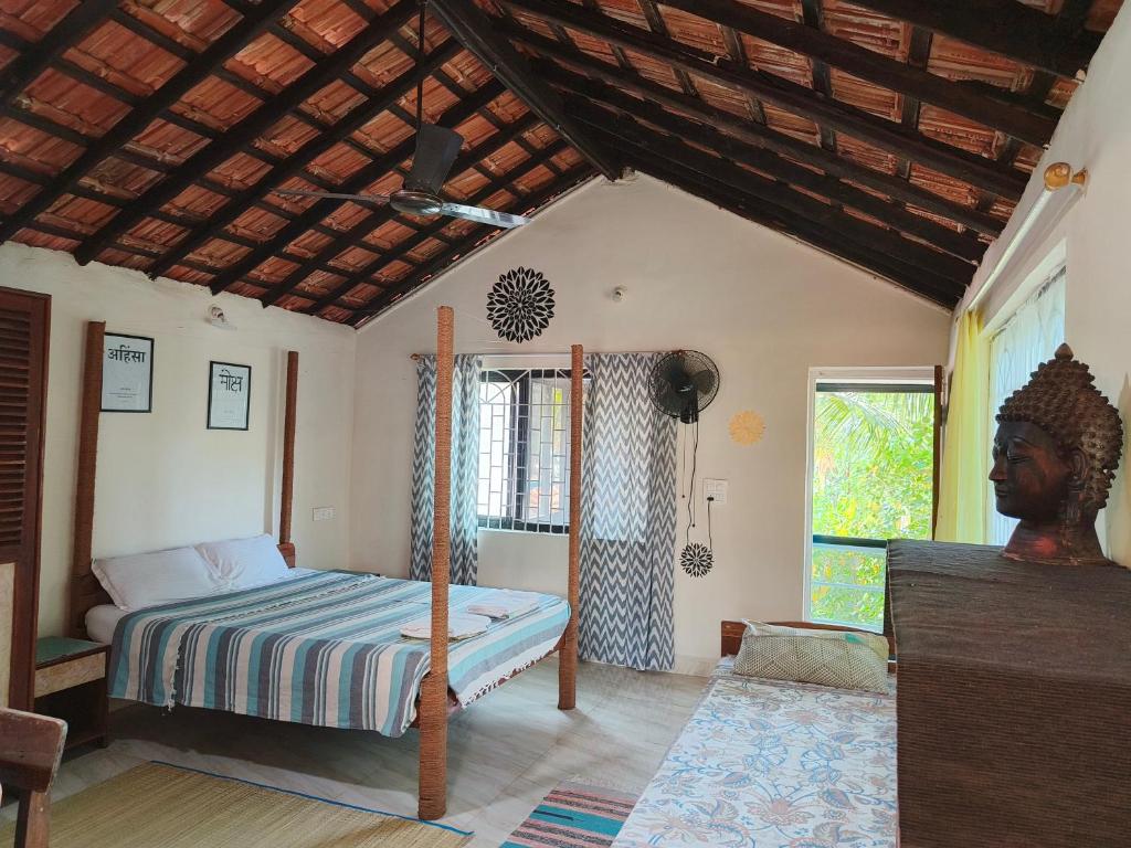 FF space, beach property only for Shanti yoga people, MandremArambol Beach