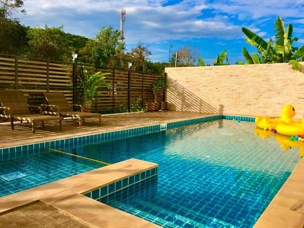 Koh Larn Riviera