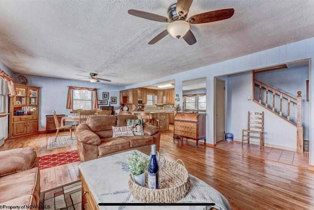 3 Bedroom Cabin at Alpine Lake, near Deep Creek-WISP Resort