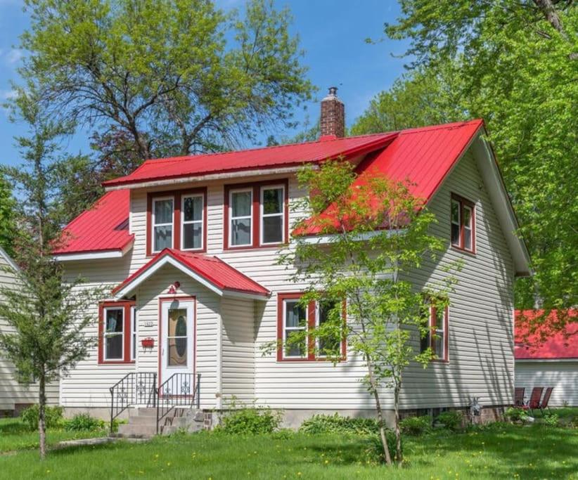 Glencoe-freshly remodeled-pets ok-4 bedrooms-grill