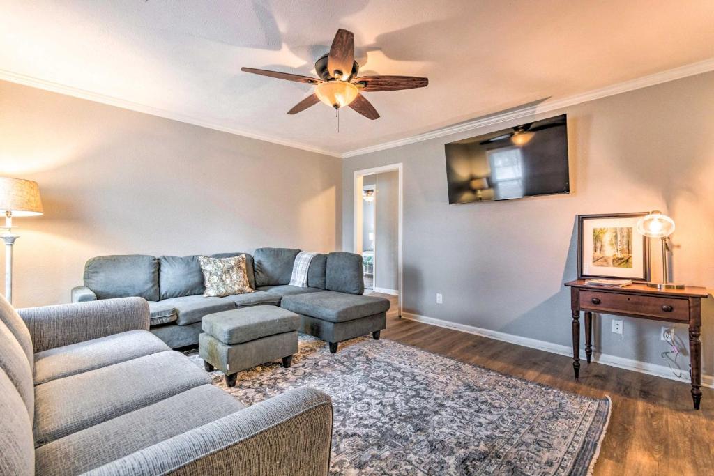 Vacation Rental Home about 15 Mi to Little Rock