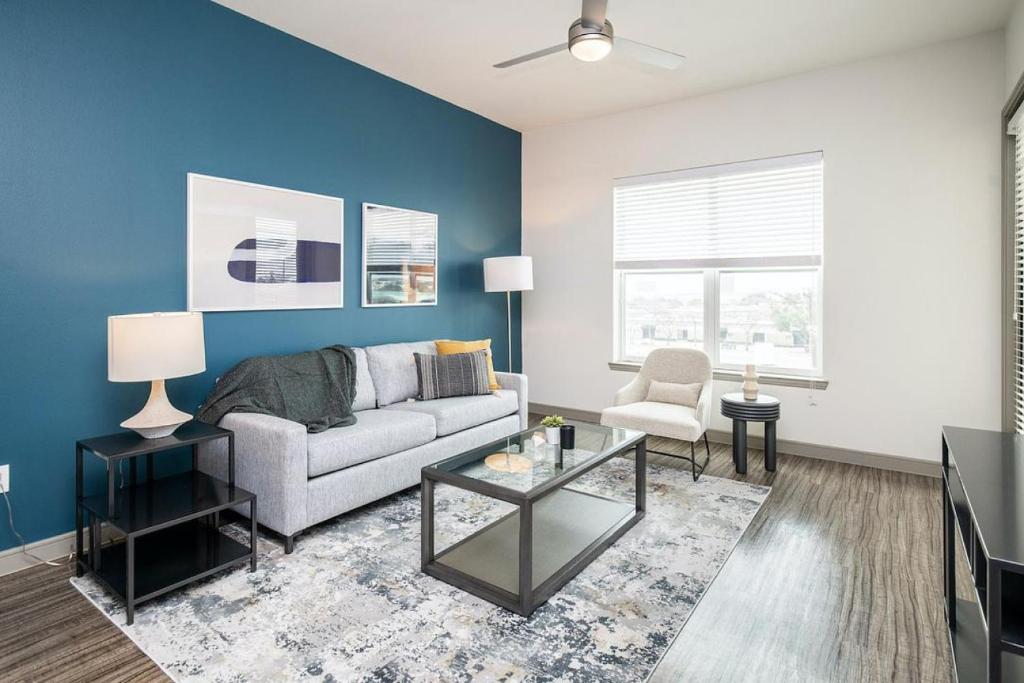 Landing at The Parker Austin - 2 Bedrooms in Downtown Pflugerville