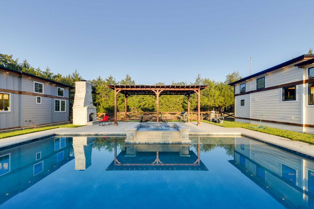 Whitney Retreat with Shared Outdoor Pool and Hot Tub!