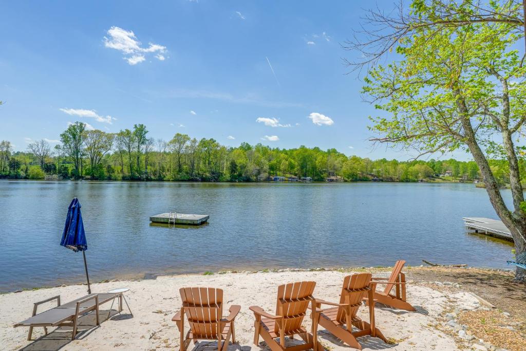 Lakefront Orange Vacation Home Boat Ramp and Slips!