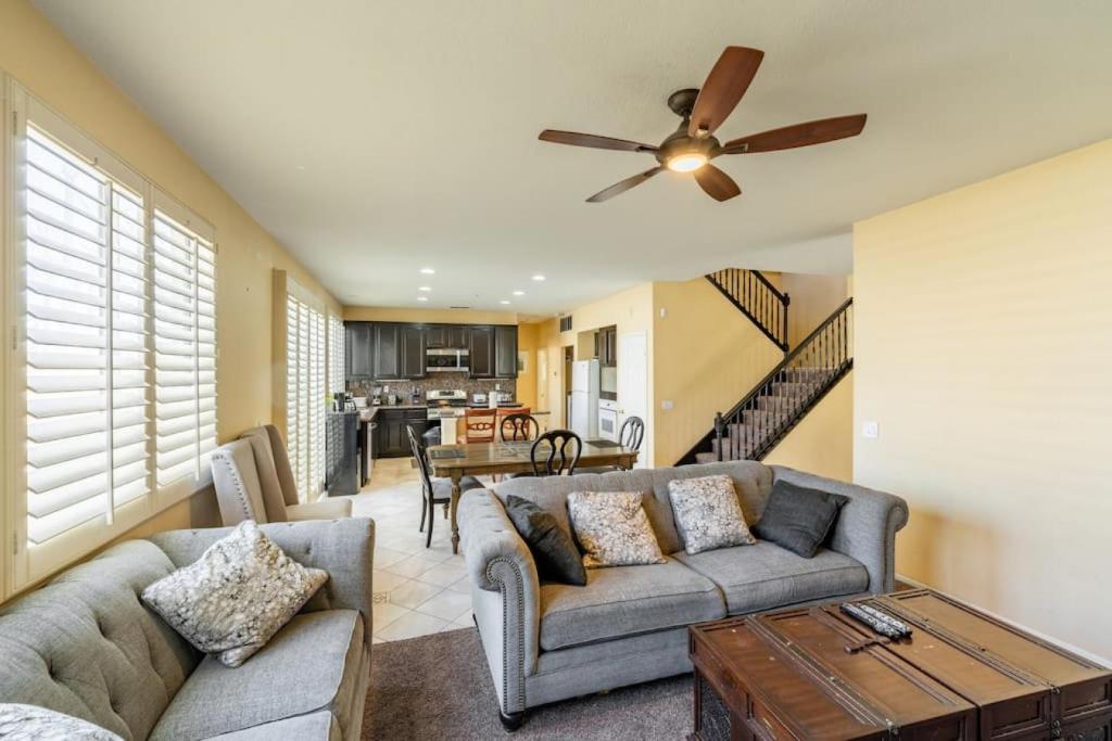 Family-friendly 4BR Home - Spacious - Great Location