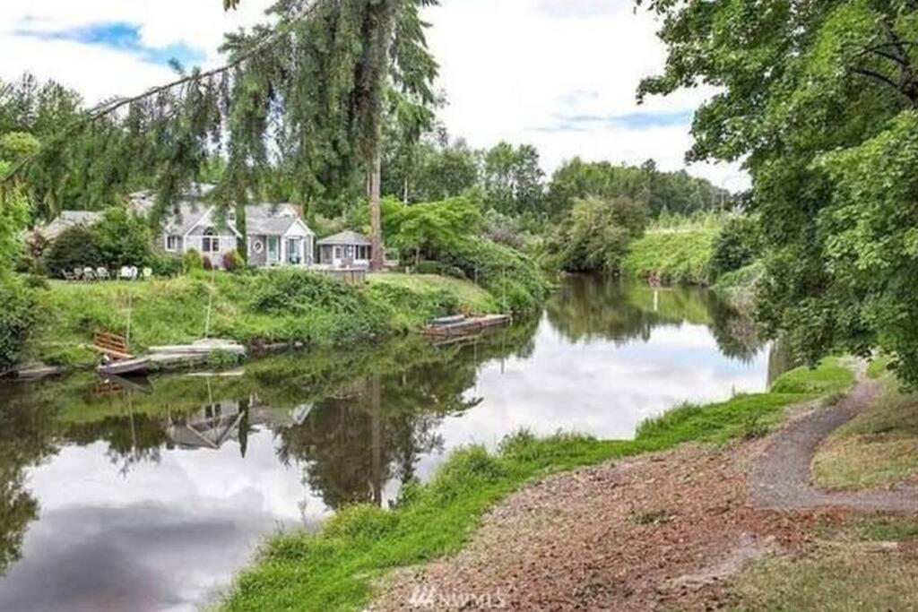 Bothell River house